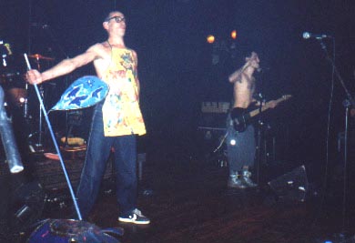 Mordz'y l'oeil vous salue !